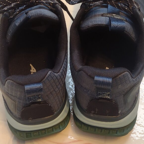 Altra lone Peak 8 Women size 10 - Picture 7 of 12